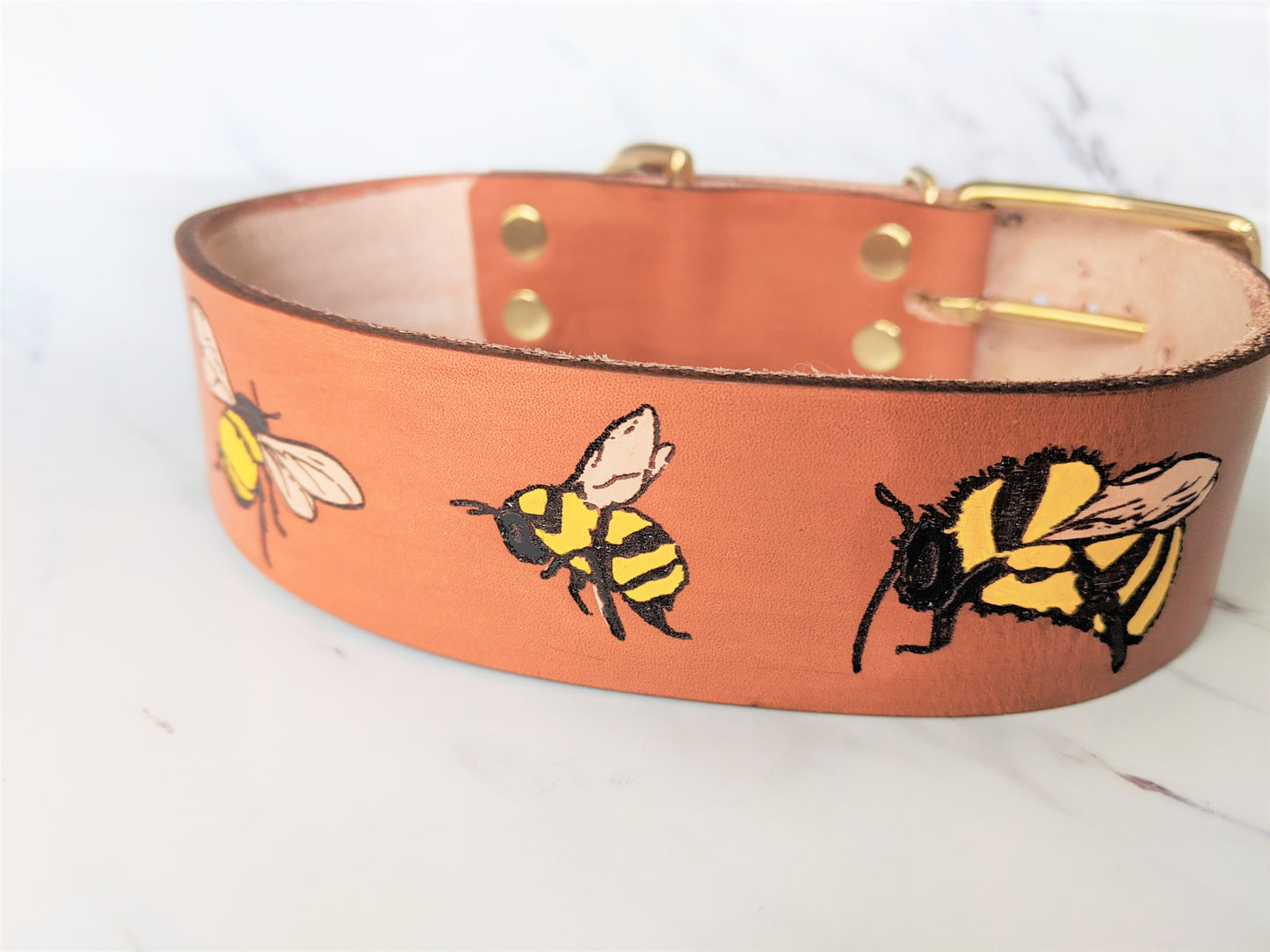 Buzzing Bee - Leather Dog Collar