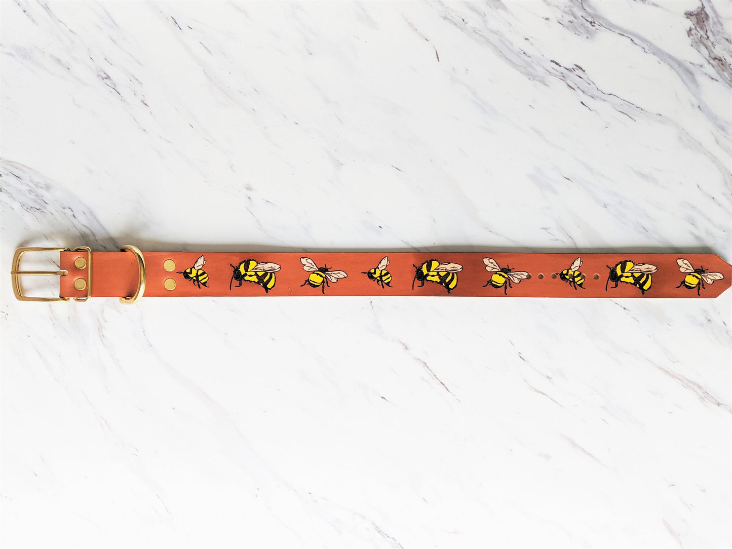 Buzzing Bee - Leather Dog Collar